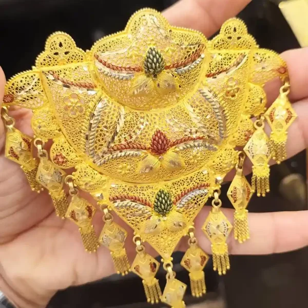 سنجاق سینه کلکته ۱۸ عیار